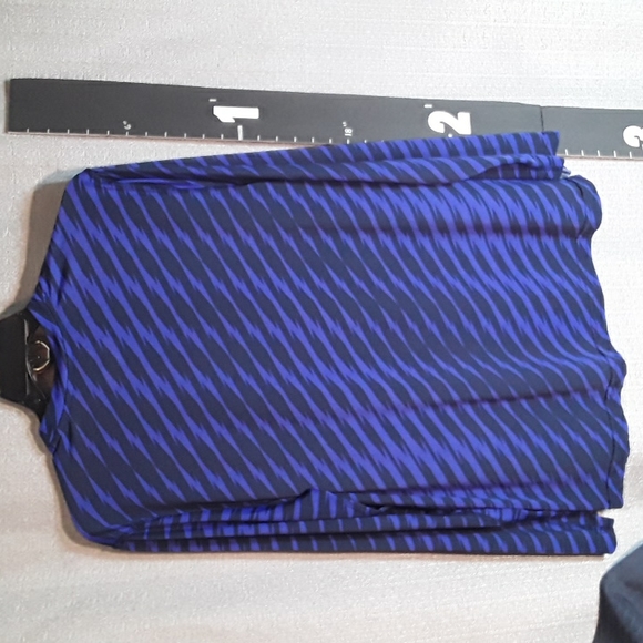 R141 Adidas - Picture 3 of 3